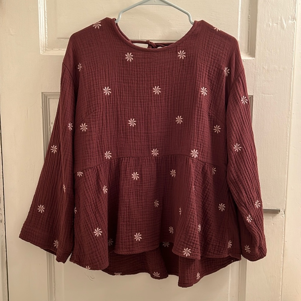 Madewell Embroidered Lightspun Peplum Open-Back Top in Mulberry - EUC